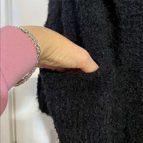 Miracle NWT Cozy Black Hooded Women Cardigan Sweater with Front Pockets - Picture 5 of 8